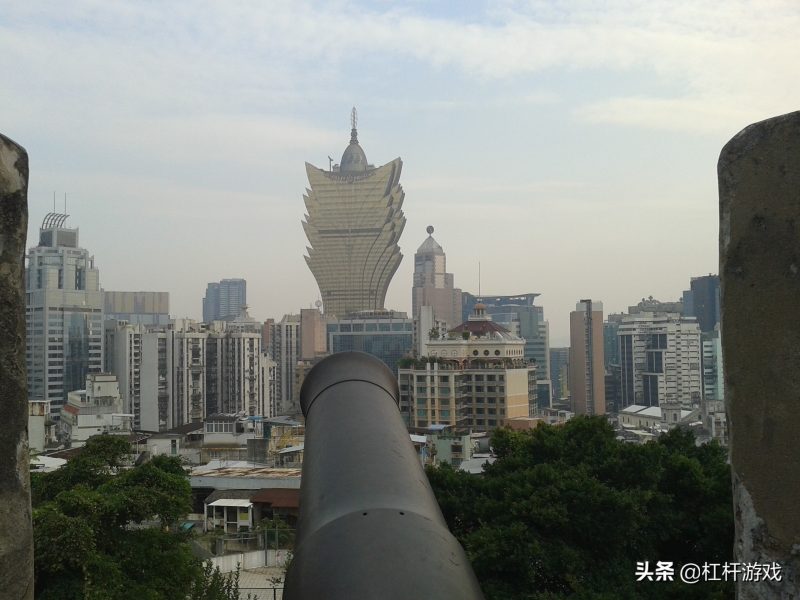 批评高房价，担忧深圳！文科生躺枪，央行“网红”论文到底说了啥