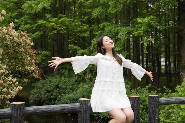 为什么优秀的女人，一般不喜欢发微信朋友圈？