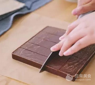 这样做的巧克力才够销魂丝滑