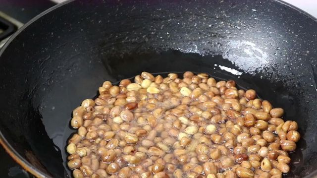 炸花生米如何炸才脆?花生米刚炸出来不脆 - 第5张 - 资料巴巴网 炸花生米如何炸才脆?花生米刚炸出来不脆 - 第5张