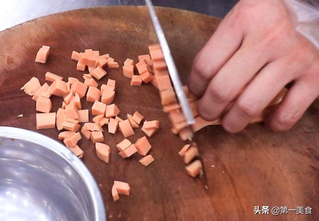 炒米饭怎么炒才能变得更好吃?炒米饭窍门 - 第8张 - 资料巴巴网 炒米饭怎么炒才能变得更好吃?炒米饭窍门 - 第8张