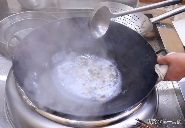 炒米饭怎么炒才能变得更好吃?炒米饭窍门 - 第10张 - 资料巴巴网 炒米饭怎么炒才能变得更好吃?炒米饭窍门 - 第10张