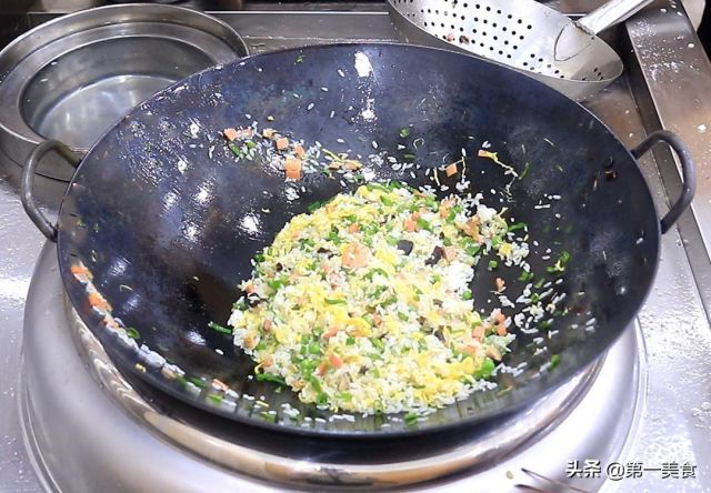 炒米饭怎么炒才能变得更好吃?炒米饭窍门 - 第15张 - 资料巴巴网 炒米饭怎么炒才能变得更好吃?炒米饭窍门 - 第15张
