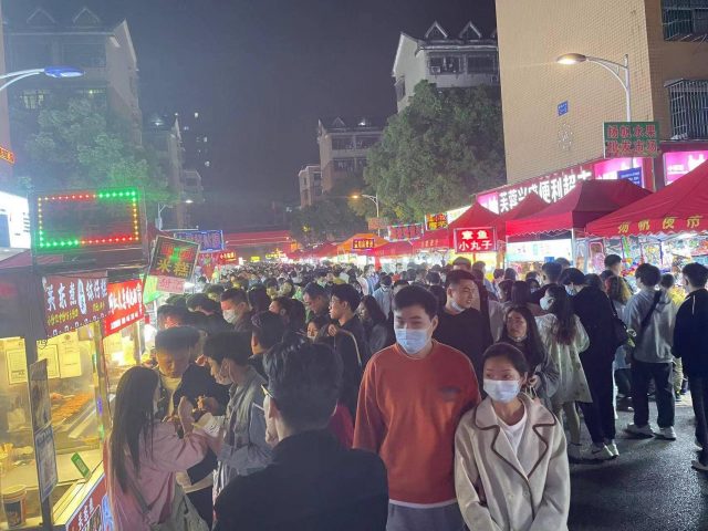 夜市卖什么吸引人？夜市摆摊-1