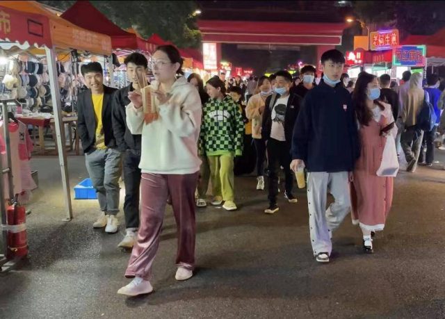 夜市卖什么吸引人？夜市摆摊-1
