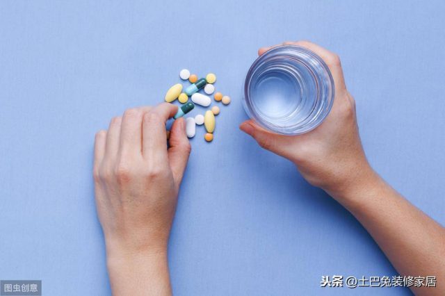 白衣服发黄怎么洗可以变白?发黄的白衣怎么恢复亮白-1