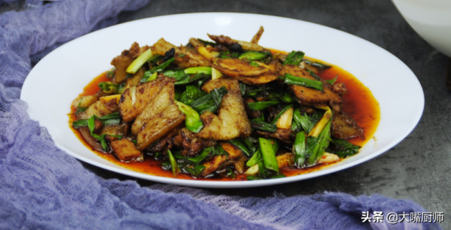 回锅肉怎么做好吃？家常回锅肉-1