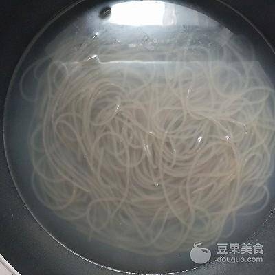 酸辣粉是怎么做的？教你做酸辣粉-1