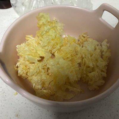 银耳莲子汤怎么做？银耳的最佳搭配-1