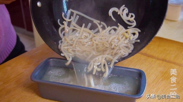 怎样做皮冻？如何熬猪皮冻-1