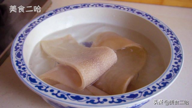 怎样做皮冻？如何熬猪皮冻-1