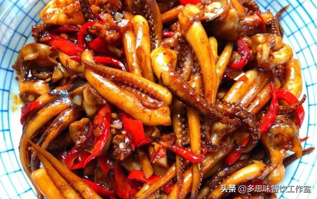 鱿鱼怎么做好吃?家常爆炒鱿鱼的做法-1